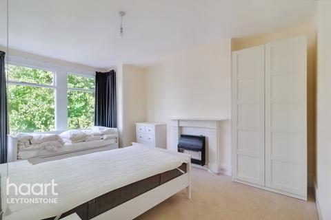 3 bedroom flat for sale - Preston Road, Upper Leytonstone