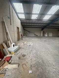 Warehouse to rent - Bradstone Road, Manchester, M8