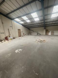 Warehouse to rent - Bradstone Road, Manchester, M8