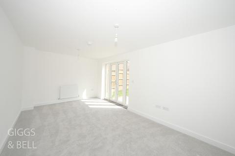 15 Barnfield Avenue, Luton, LU2 7AS