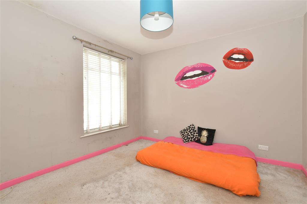 Shakespeare Road, Portsmouth, Hampshire 2 bed terraced house £220,000