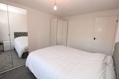 2 bedroom flat for sale, Burnt Ash Hill, Lee , SE12