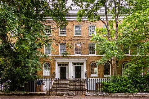 128c Lansdowne Drive, London, E8 4NF
