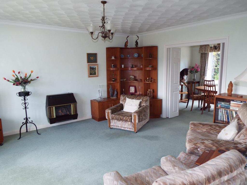 14 the Ridge, Derwen Fawr, Swansea, SA2 8AG 4 bed detached house for