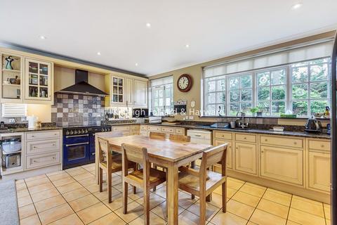 6 bedroom semi-detached house for sale - Pines Road, Bromley