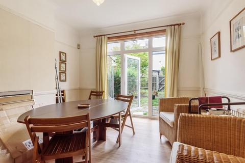 6 Bathurst Avenue, London, SW19 3AE