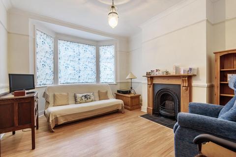 6 Bathurst Avenue, London, SW19 3AE