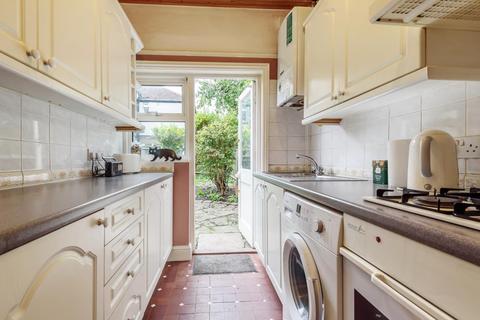 6 Bathurst Avenue, London, SW19 3AE