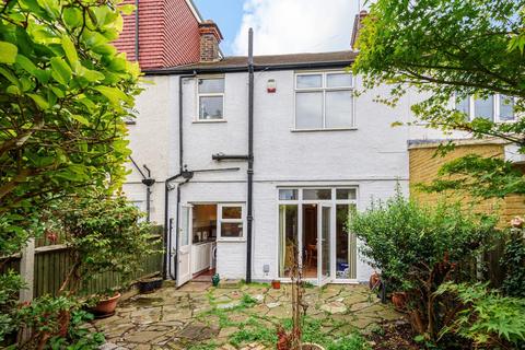6 Bathurst Avenue, London, SW19 3AE