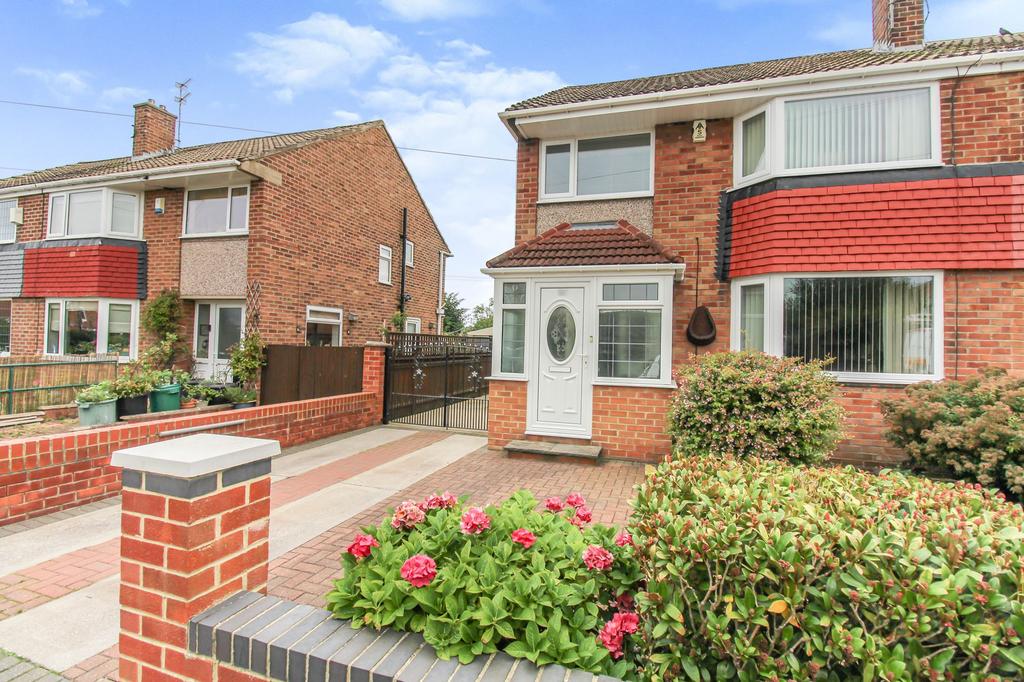 Nursery Road, Silksworth, Sunderland, Tyne and Wear, SR3 1NU 3 bed semi