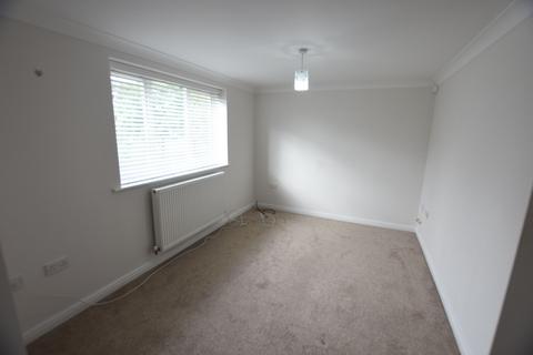 2 bedroom apartment to rent, Neapsands Close, Preston, PR2