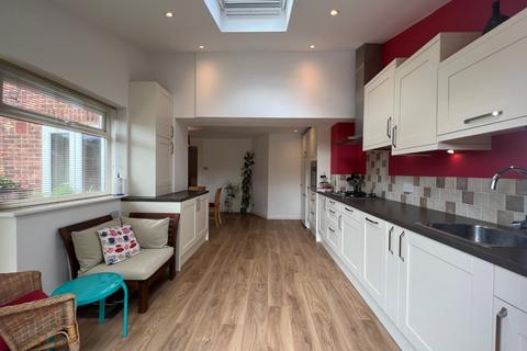 31 Barons Way, Egham, TW20 8EA