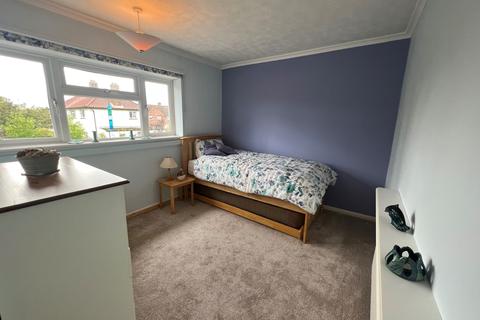 31 Barons Way, Egham, TW20 8EA