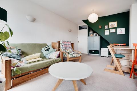 4 Asplins Close, Over, Cambridge, CB24 5QA