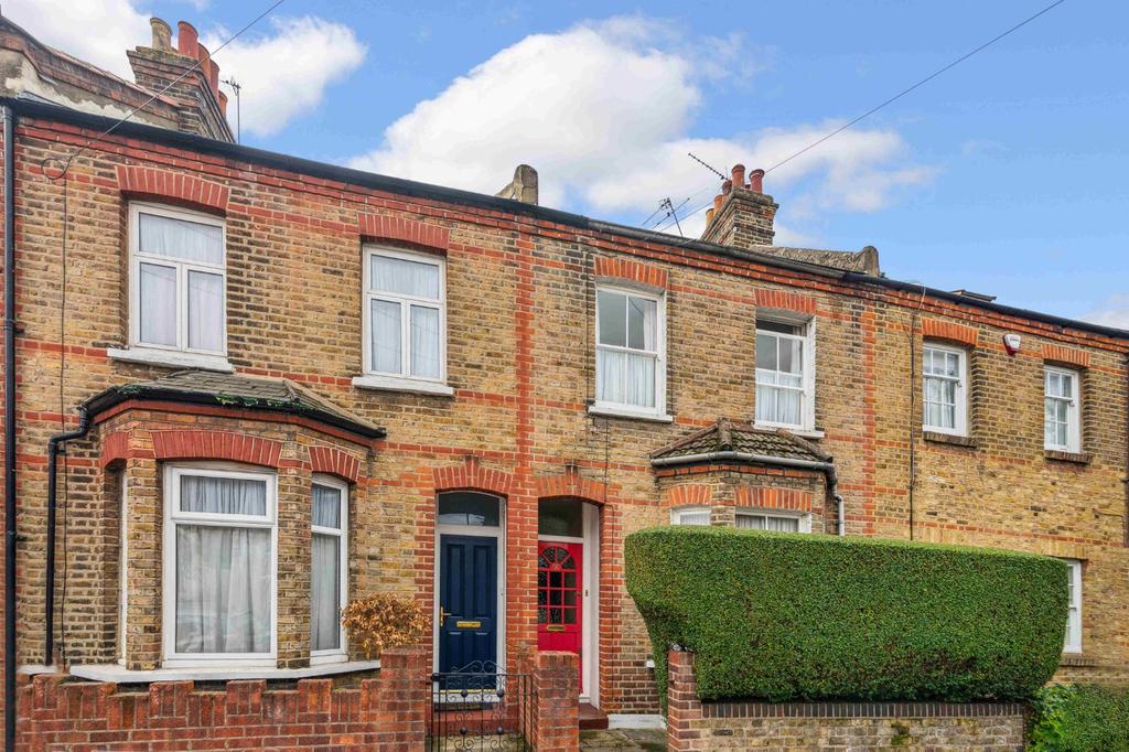 Brook Road South, Brentford, Middlesex 2 bed terraced house for sale