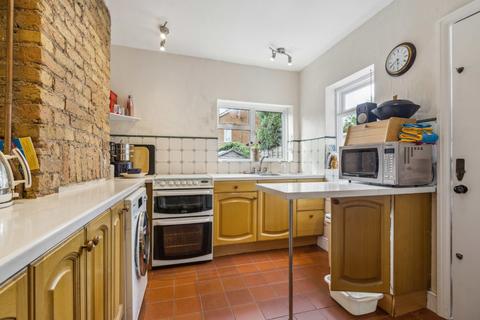 36 Brook Road South, Brentford, TW8 0NN