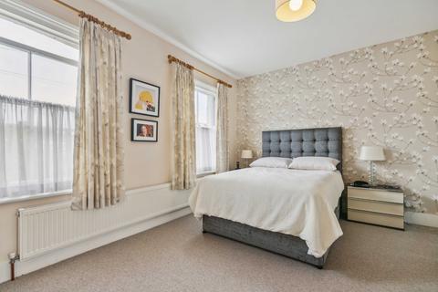 36 Brook Road South, Brentford, TW8 0NN