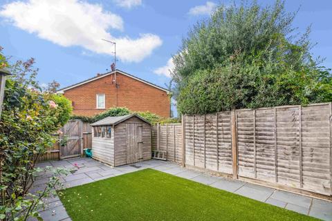 36 Brook Road South, Brentford, TW8 0NN