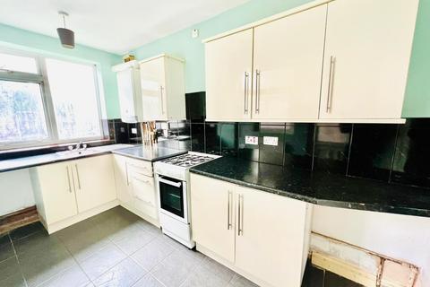 3 bedroom semi-detached house to rent, 4 Hagley View Road, Dudley, DY2 8QP