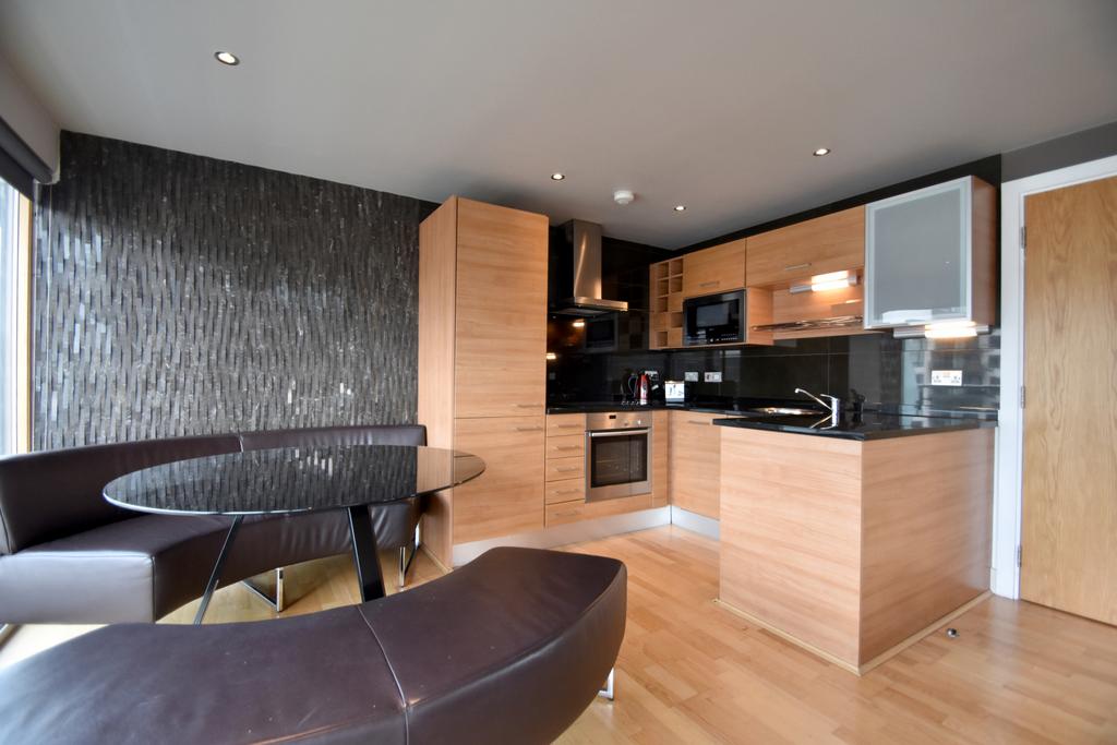 La Salle, Clarence Dock, LS10 1NG 2 bed flat for sale £180,000