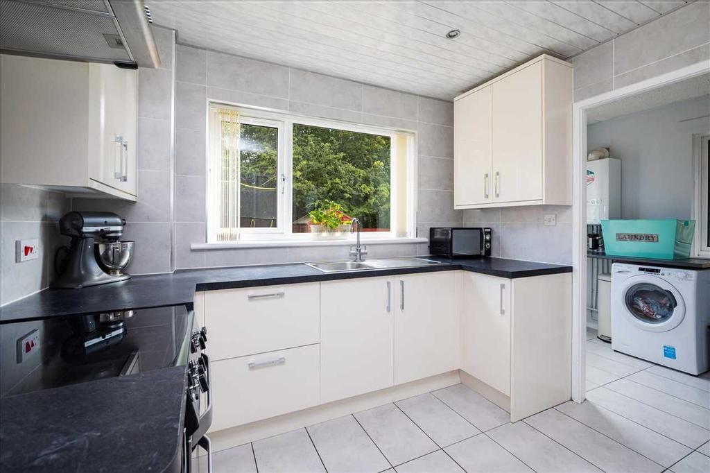 Kitchen (2)