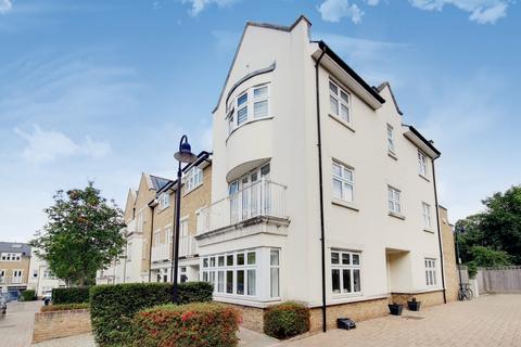 4 bedroom flat to rent, Emerald Square, Roehampton Lane, SW15