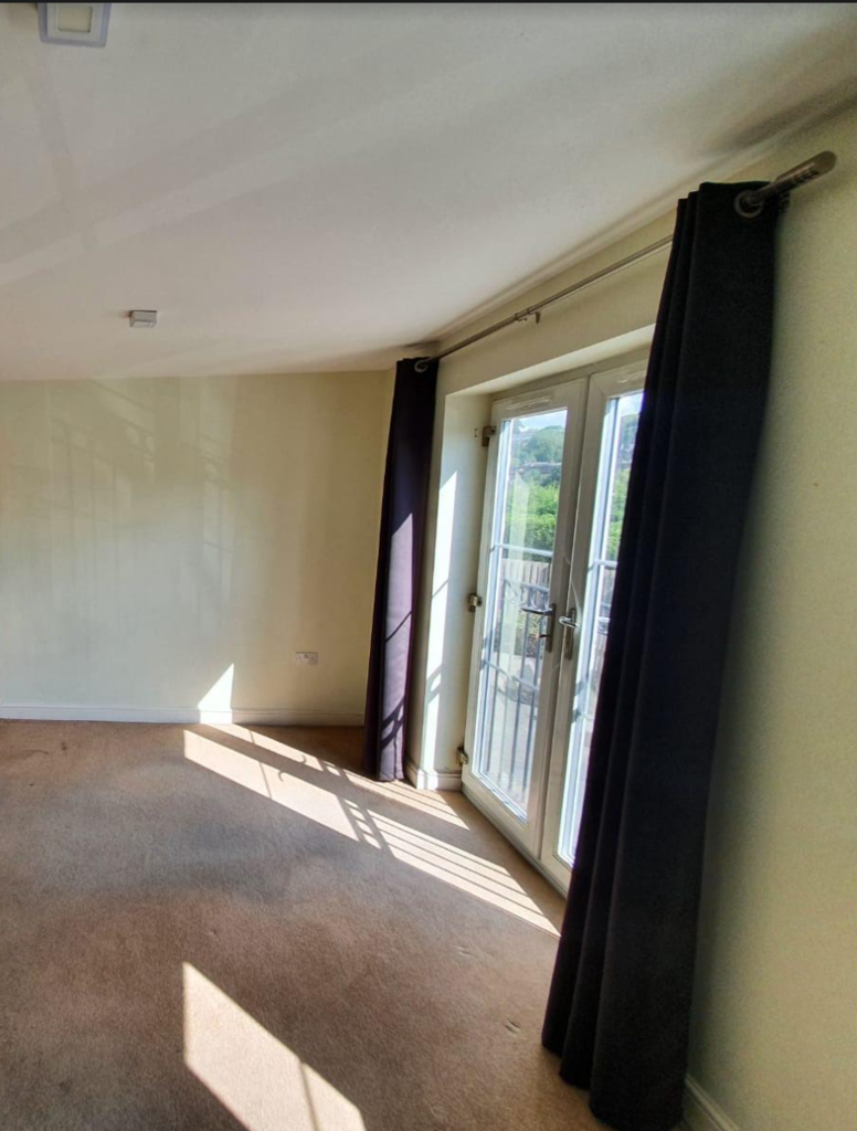 Longley Gardens, 148 Saddleworth... 2 bed apartment £800 pcm (£185 pw)
