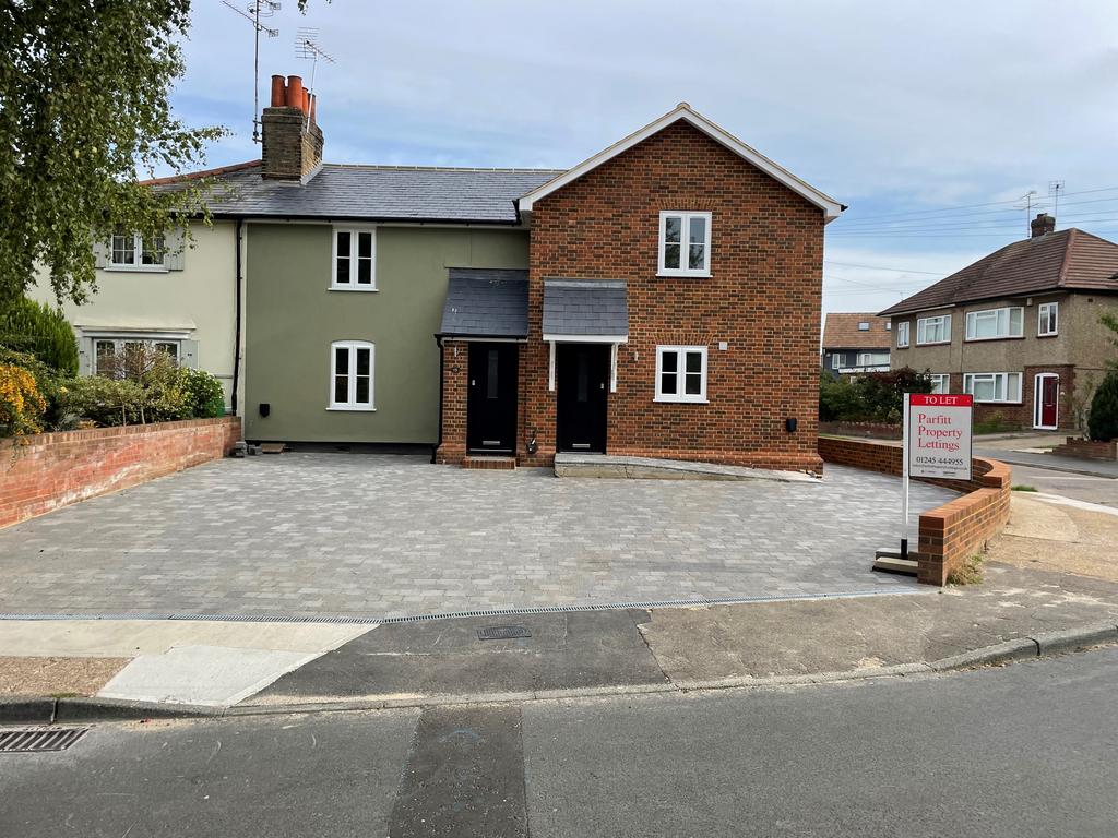Van Diemans Lane, Chelmsford CM2 2 bed terraced house £1,550 pcm (£358 pw)