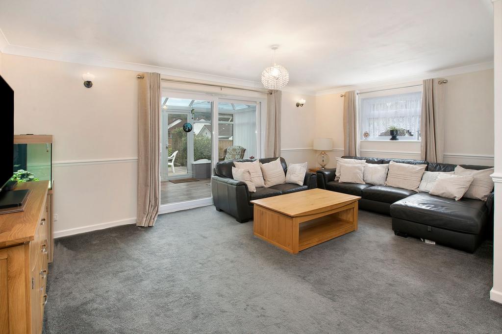 Fern Road, Newton Abbot, TQ12 3 bed detached bungalow £365,000