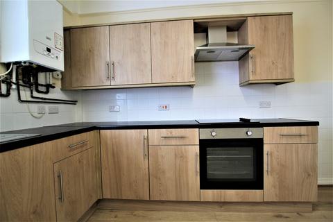 2 bedroom terraced house to rent, Lloyd Street