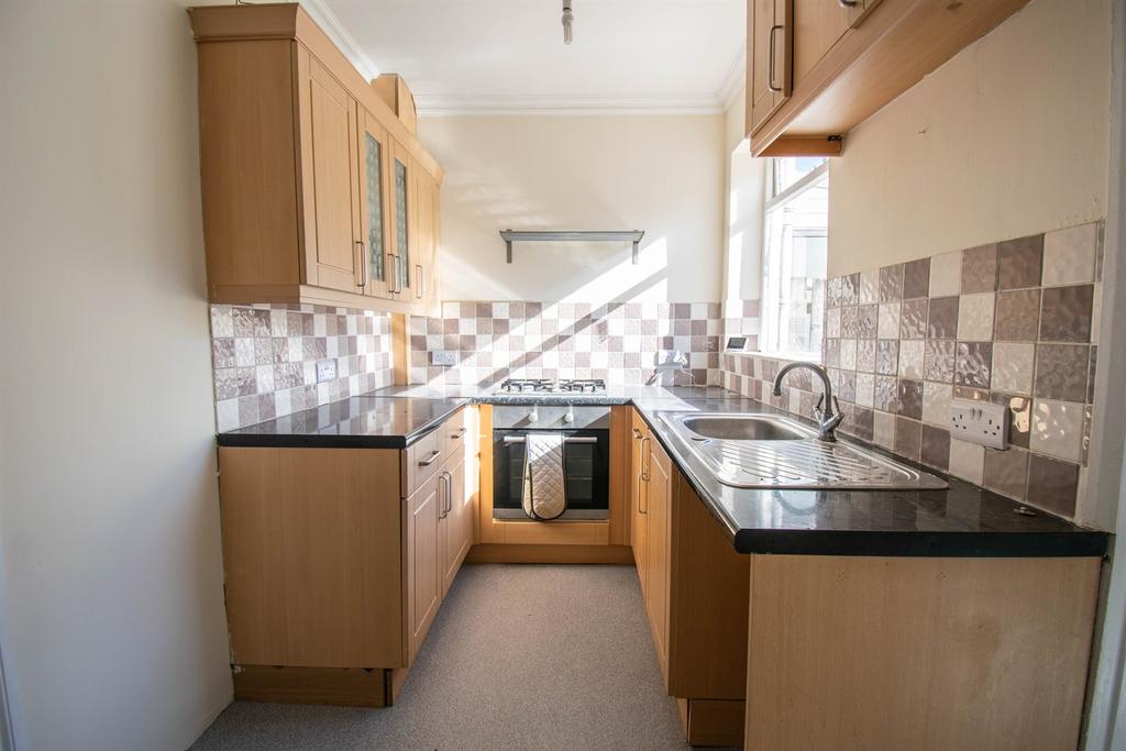 Lilac Crescent, Burnopfield... 2 bed semidetached house £625 pcm (£144 pw)