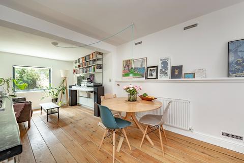 Flat A, 28 Jersey Road, London, E11 4BL