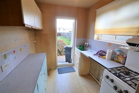 46 West Road, Feltham, TW14 8JE