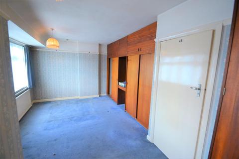 46 West Road, Feltham, TW14 8JE