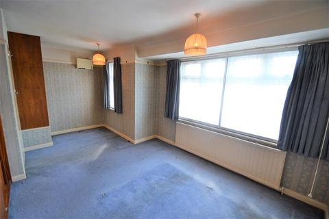46 West Road, Feltham, TW14 8JE