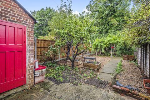72 Howson Road, London, SE4 2AU