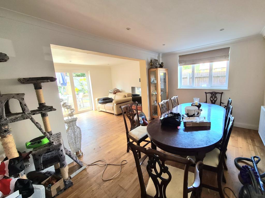 Clements Close, Spencers Wood, RG7 3 bed end of terrace house for sale