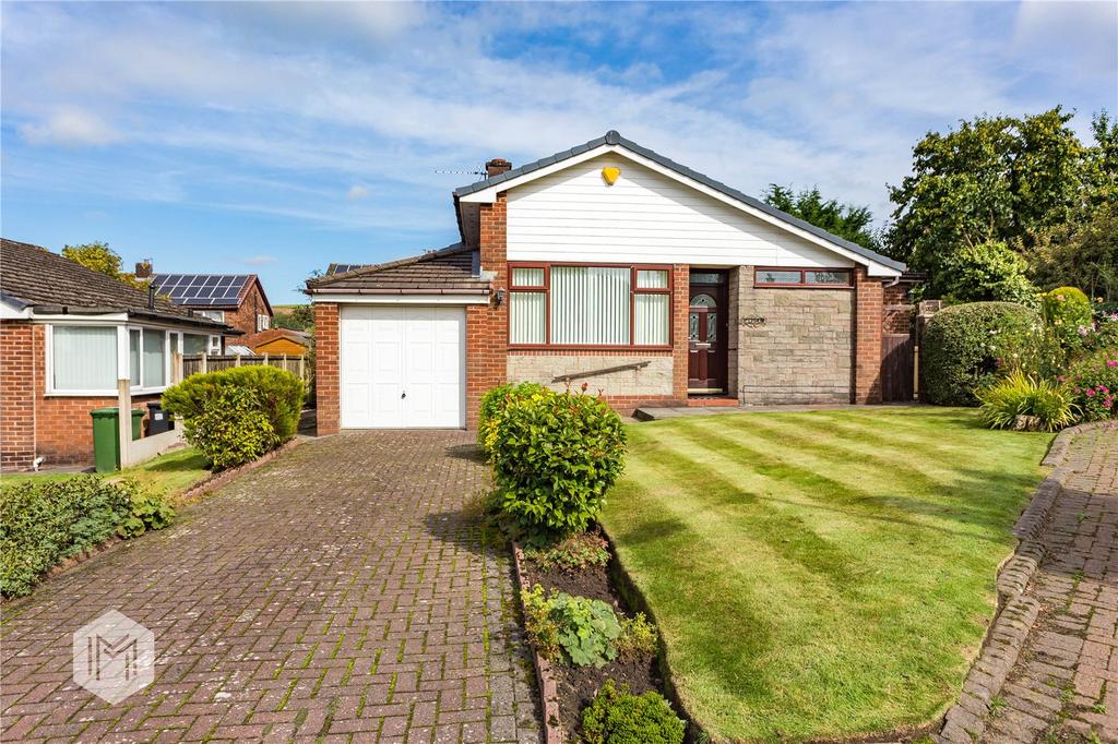 Chale Green, Harwood, Bolton, BL2 3 bed bungalow £300,000