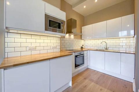 2 bedroom flat to rent, Iona Street, Edinburgh, Midlothian, EH6