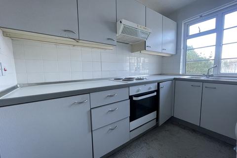 8, Cecil Close Mount Avenue, London, W5 2RB