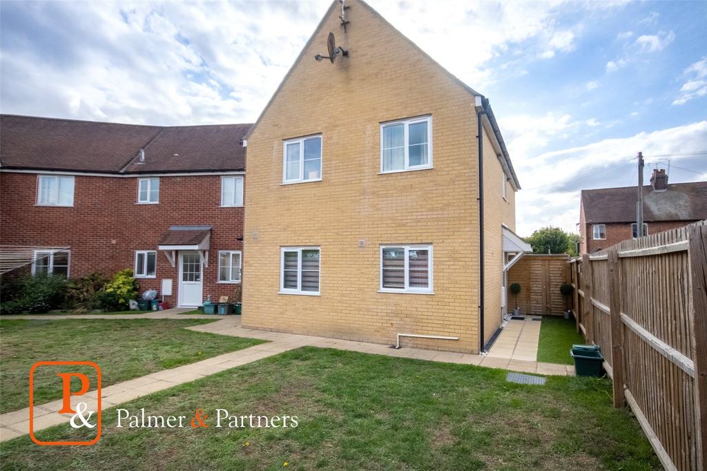 Collingwood Road, Colchester, Essex, CO3 2 bed apartment for sale £
