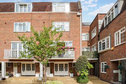 3 bedroom townhouse for sale - Browning Close, London, W9
