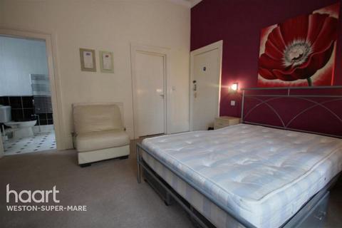 1 bedroom flat to rent, Victoria Square, Weston-super-mare
