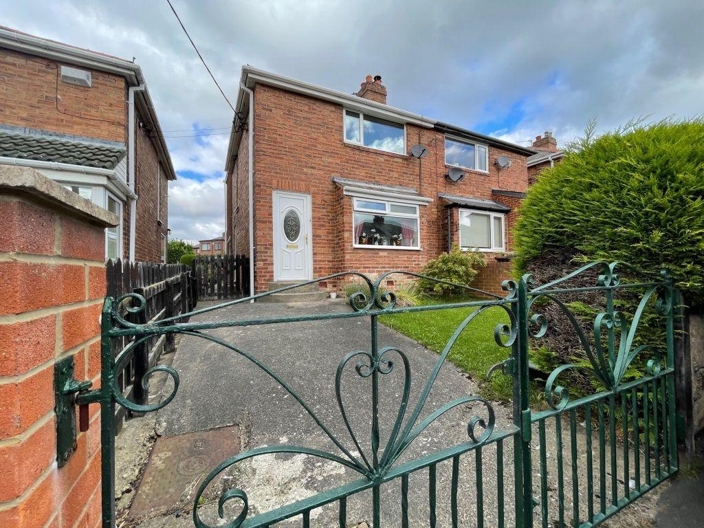 Glenroy Gardens, Chester Le Street, DH2 3 bed semidetached house for