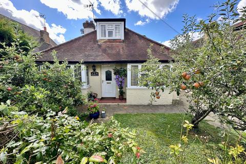 4 bedroom detached house for sale, Howard Road, Seer Green, HP9