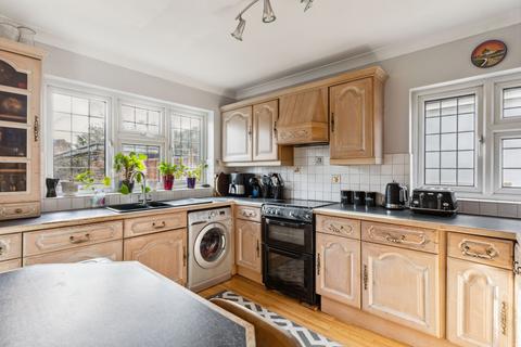 4 bedroom detached house for sale, Howard Road, Seer Green, HP9