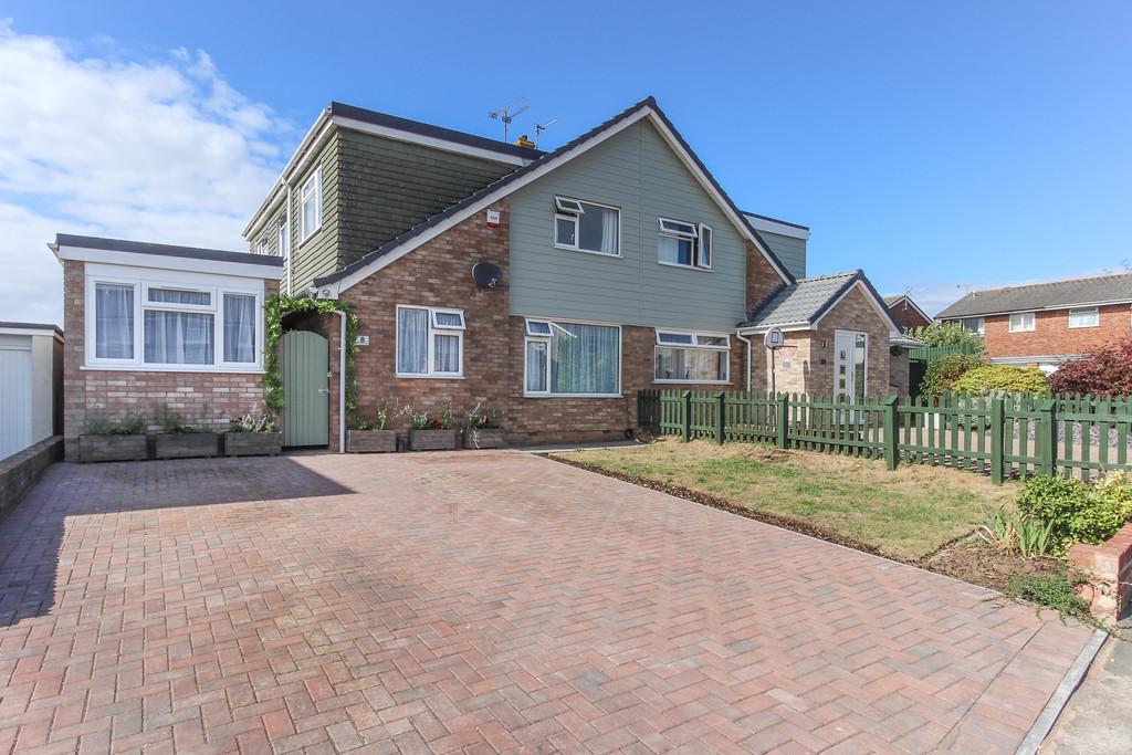 Wemberham Crescent, Yatton 5 bed semidetached house £500,000