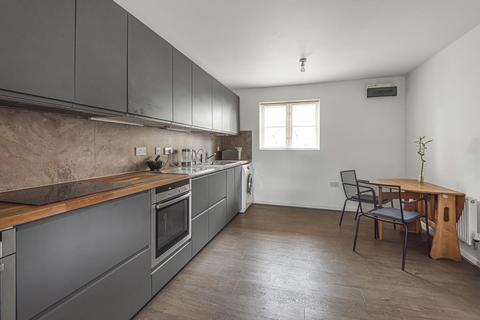 12 Oakmead, Witney, OX28 1EF