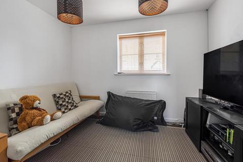 12 Oakmead, Witney, OX28 1EF