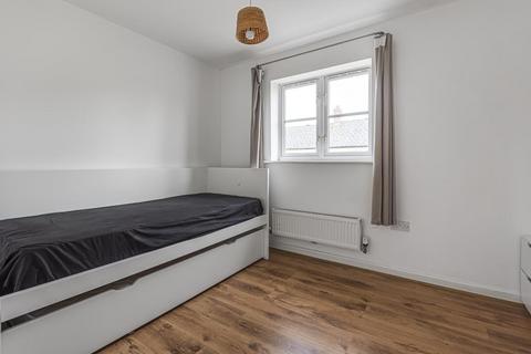 12 Oakmead, Witney, OX28 1EF
